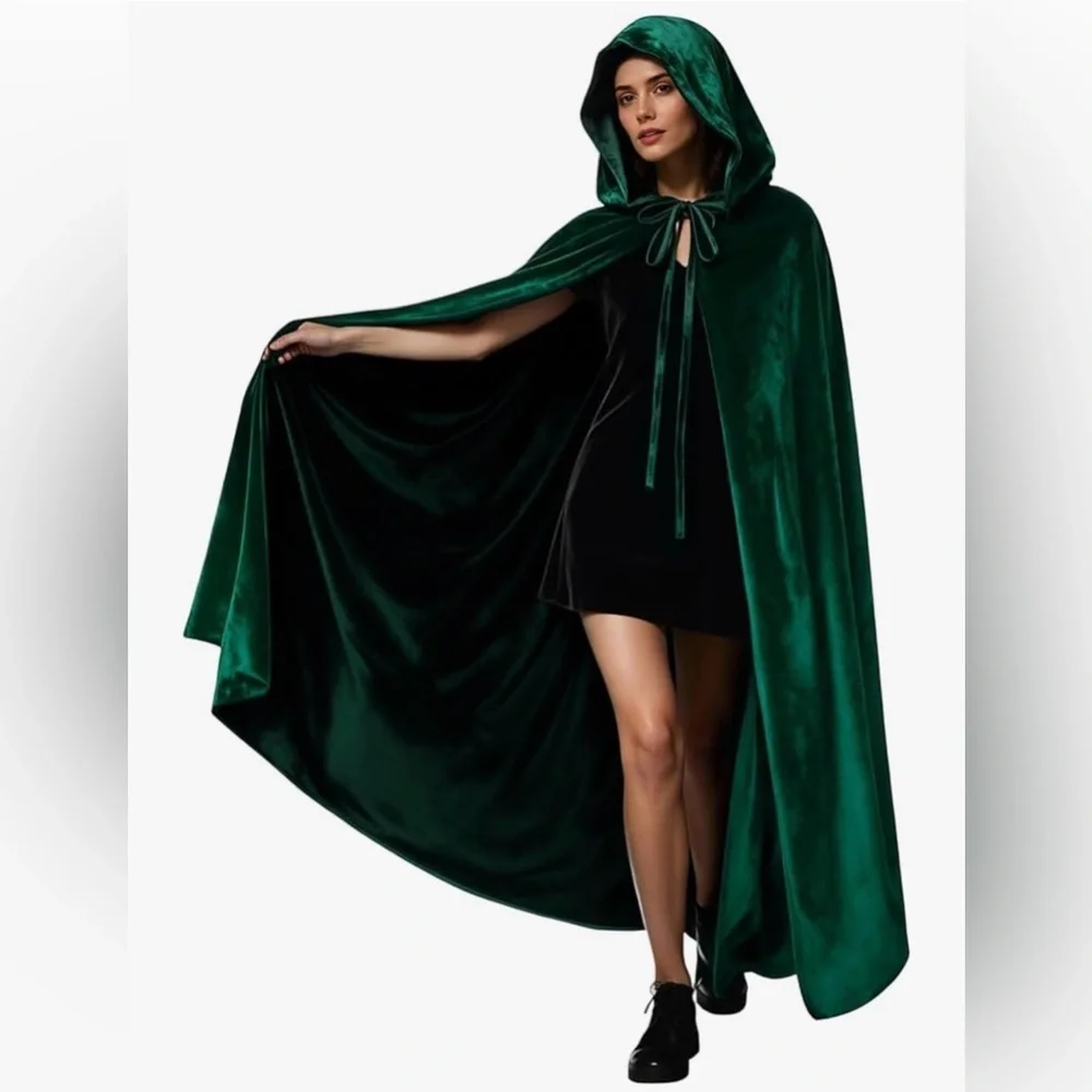 ✨ Enchantress Energy ✨ Emerald Velvet Hooded Cloak Gothic Witchy Cape NEW NWT M - Picture 1 of 5